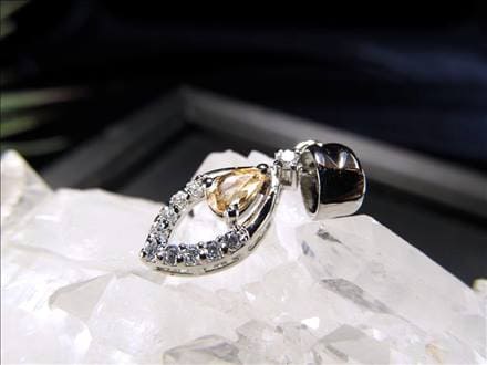 インペリアルトパーズ ペンダントトップ Silver925 トパーズ トパーズの王様