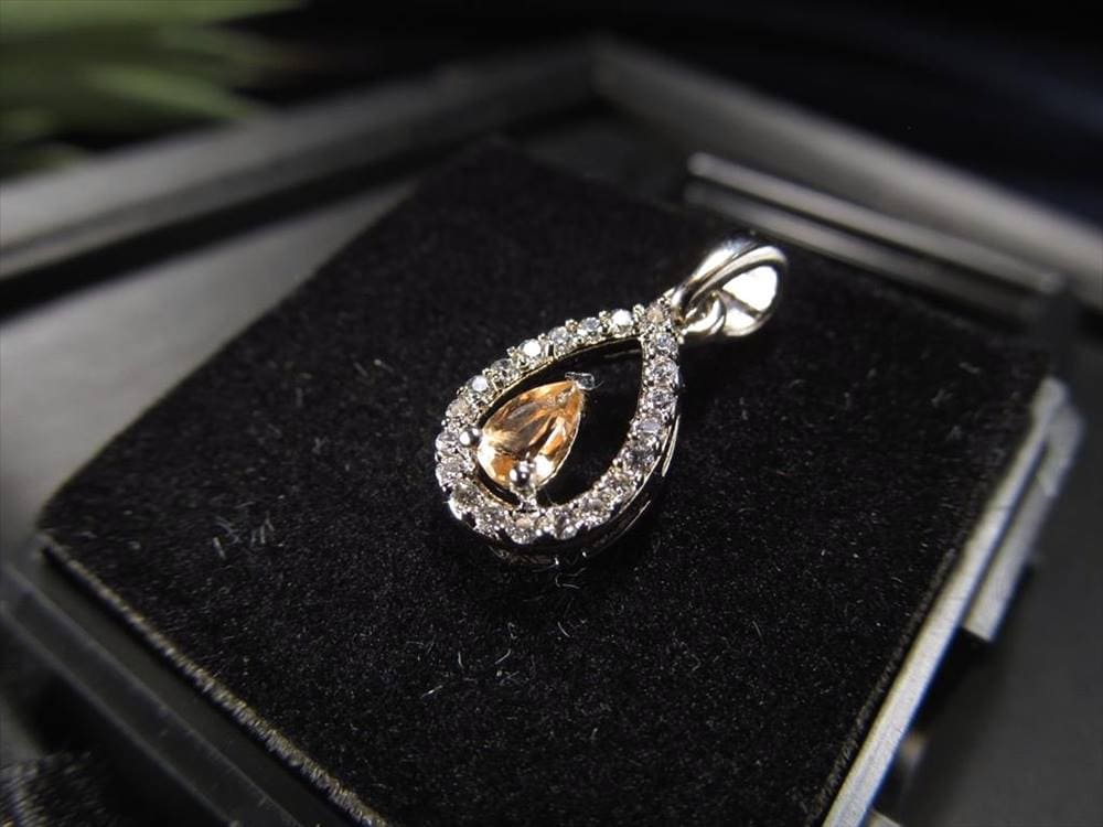 インペリアルトパーズ ペンダントトップ Silver925 トパーズ トパーズの王様