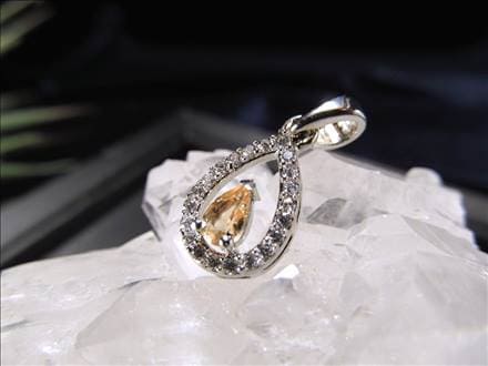 インペリアルトパーズ ペンダントトップ Silver925 トパーズ トパーズの王様