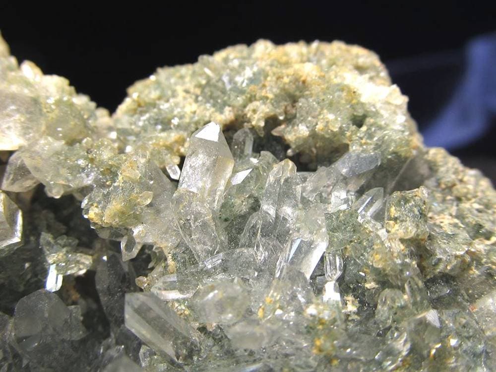 マニカランクォーツ 原石 水晶 マニカラン産 クラスター