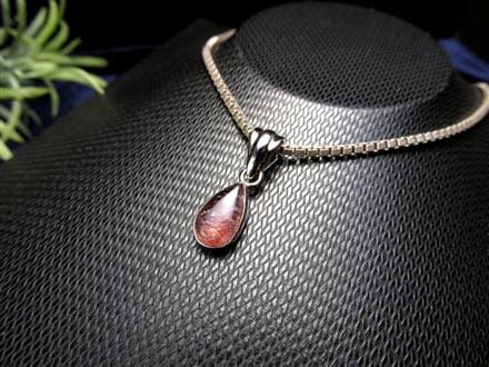 ストロベリークォーツ 苺水晶 ペンダントトップ アクセサリー
