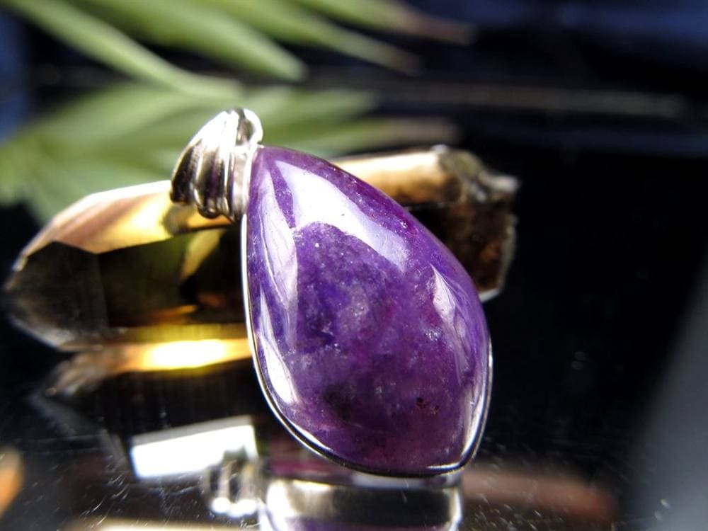 スギライト 杉石 ペンダントトップ 世界三大ヒーリングストーン Silver925