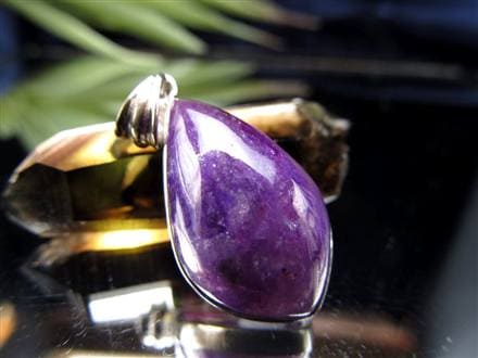 スギライト 杉石 ペンダントトップ 世界三大ヒーリングストーン Silver925