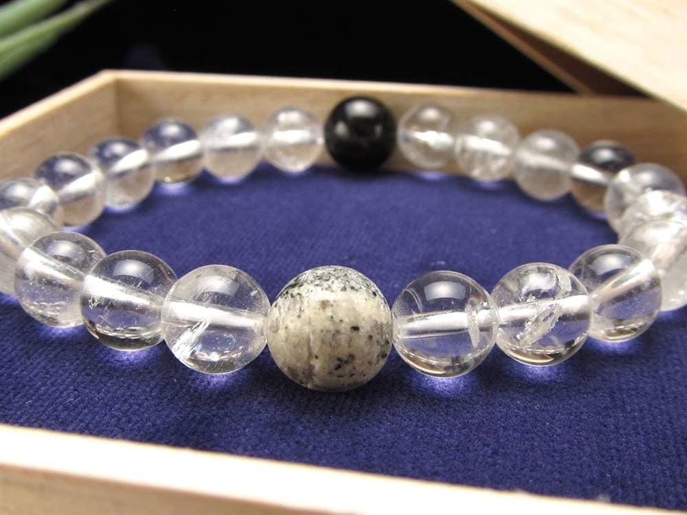 アルベゾナイト 北極の石 ヒマラヤ水晶 天然石 ブレスレット