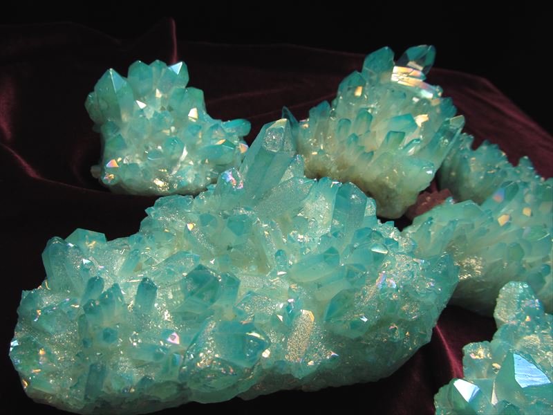 ☆大人気！鮮やかライトブルー☆つやつや・キラキラのアクアオーラ水晶