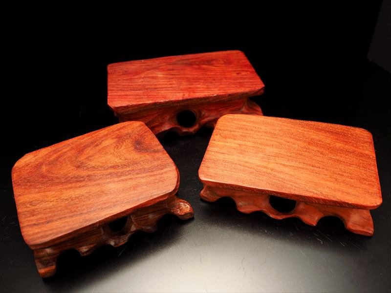 木製台座