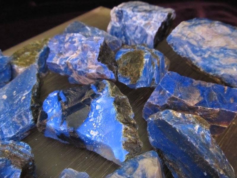 ☆原石300g詰め合わせ☆神秘のブルー発色！☆インドネシア スマトラ島