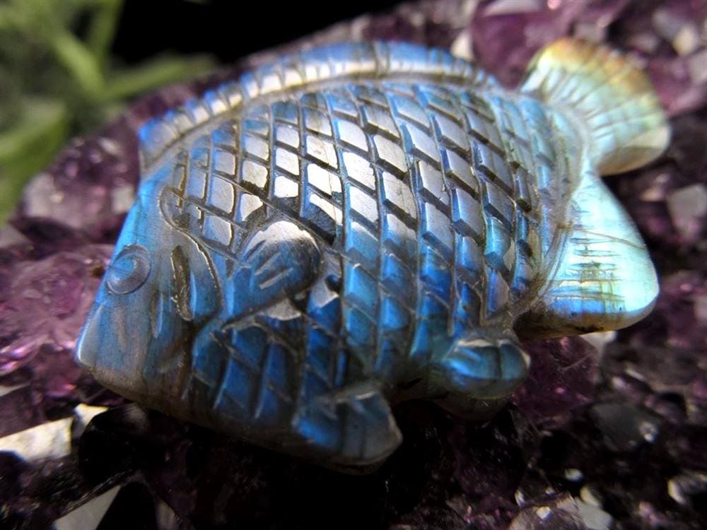 ディスカス 置物 ラブラドライト 熱帯魚の王様 彫刻