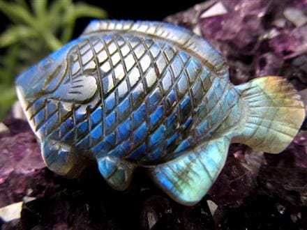 ディスカス 置物 ラブラドライト 熱帯魚の王様 彫刻