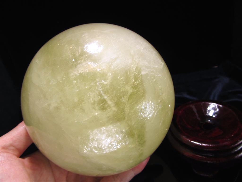 ◇大人気スフィア◇艶感あり◇まるでムーン◇ふんわりミルキーカラー