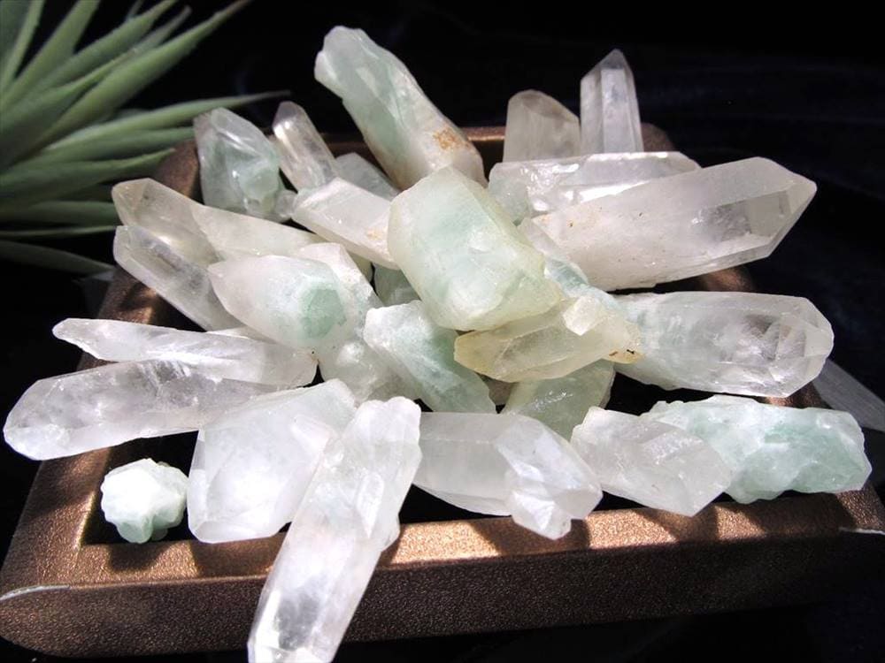 エメラルドグリーンファントム タンブル 握り石 詰め合わせ 磨き石