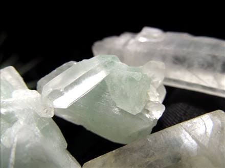 エメラルドグリーンファントム タンブル 握り石 詰め合わせ 磨き石