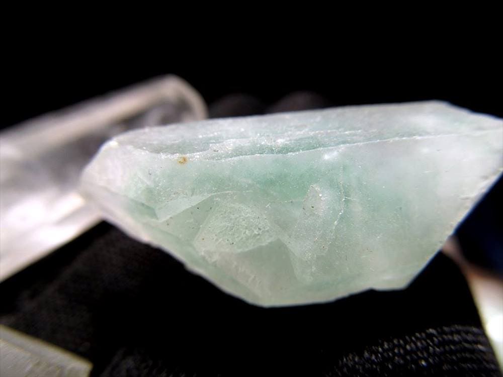 エメラルドグリーンファントム タンブル 握り石 詰め合わせ 磨き石