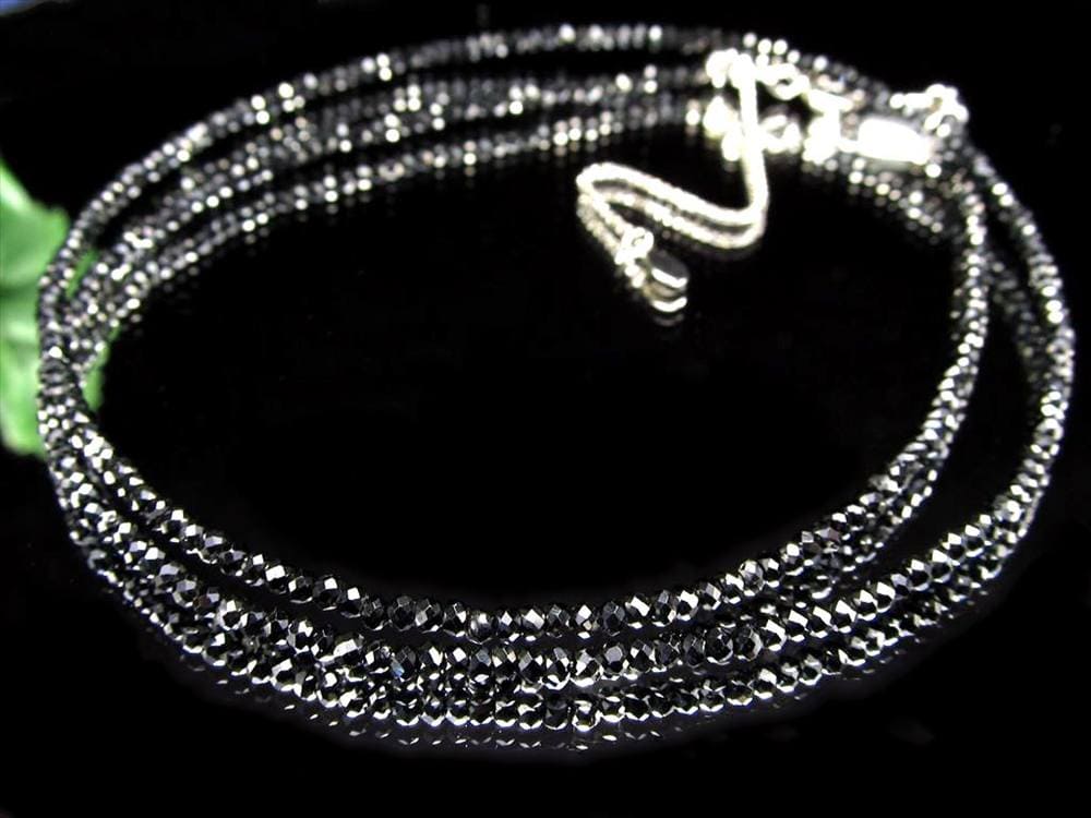 ボタンカット 8月の誕生石 ブラックスピネル 尖晶石 ネックレス