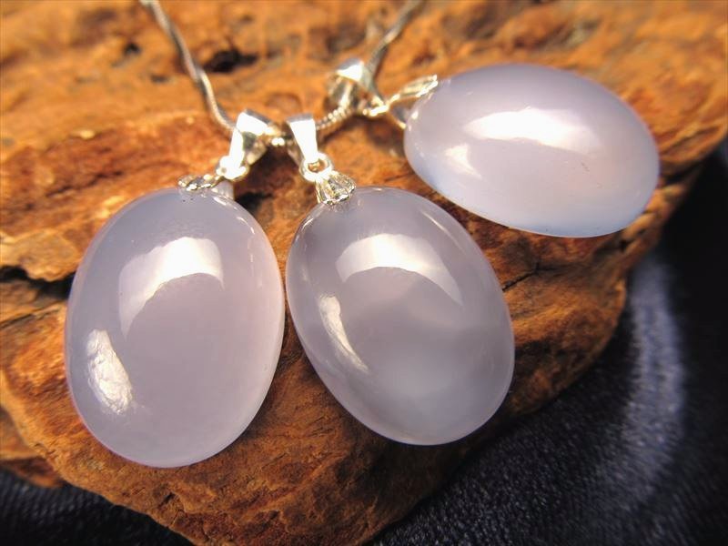 ブルーカルセドニー