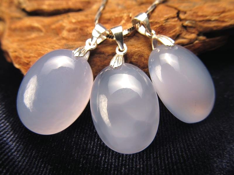 ブルーカルセドニー