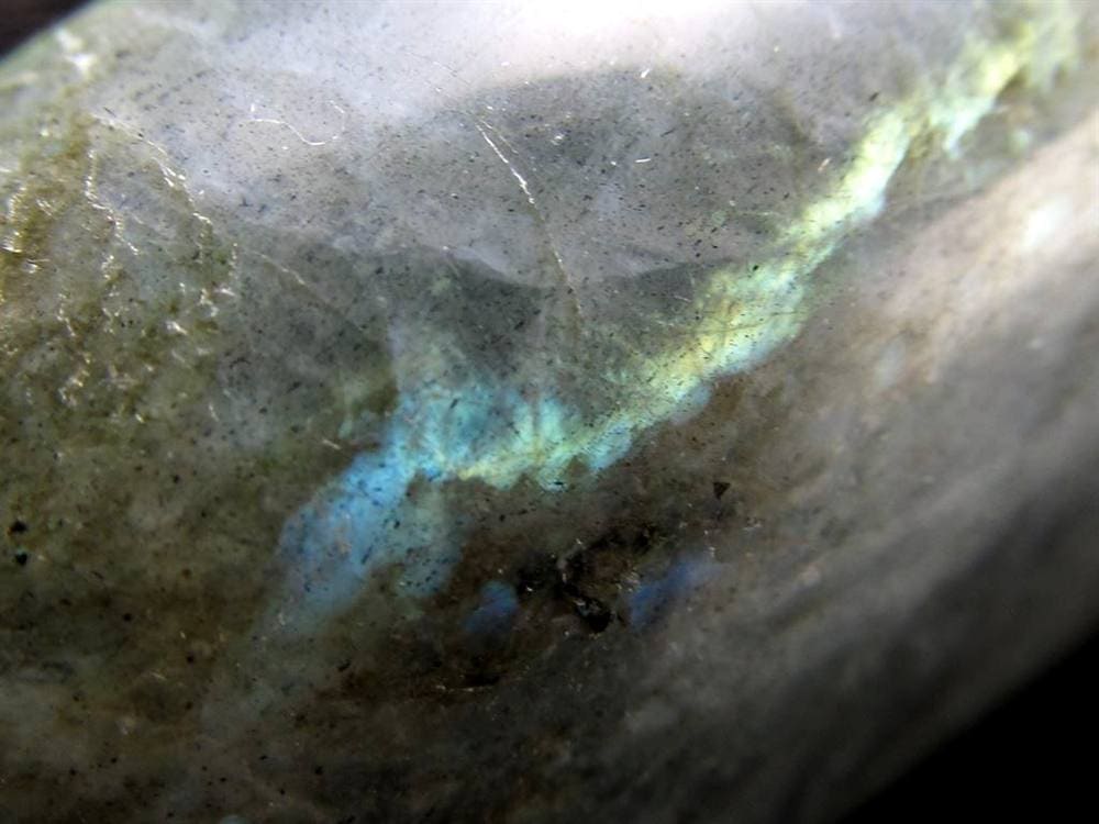 ラブラドライト 曹灰長石 勾玉 三種の神器