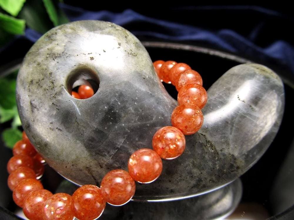 ラブラドライト 曹灰長石 勾玉 三種の神器