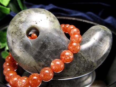 ラブラドライト 曹灰長石 勾玉 三種の神器