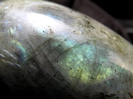 ラブラドライト 曹灰長石 勾玉 三種の神器