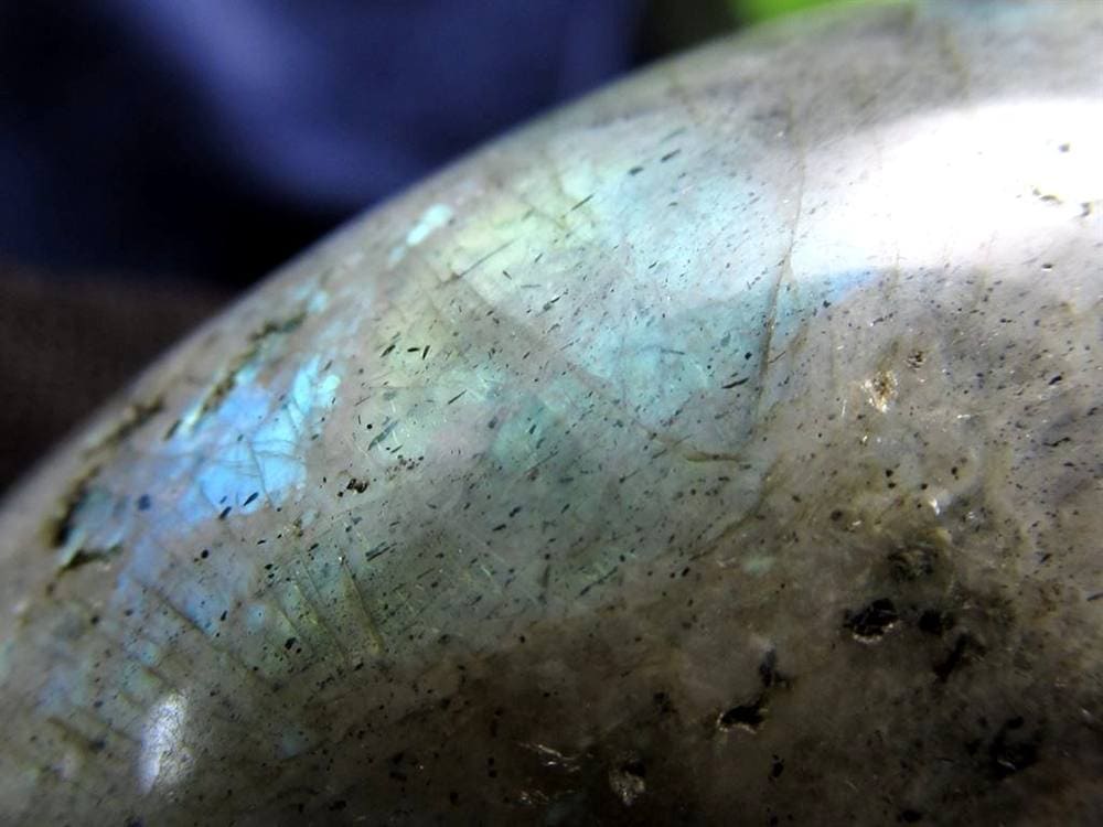 ラブラドライト 曹灰長石 勾玉 三種の神器