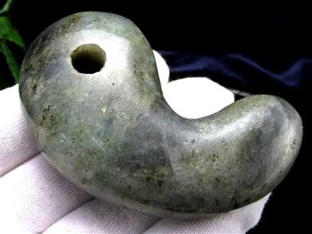 ラブラドライト 曹灰長石 勾玉 三種の神器