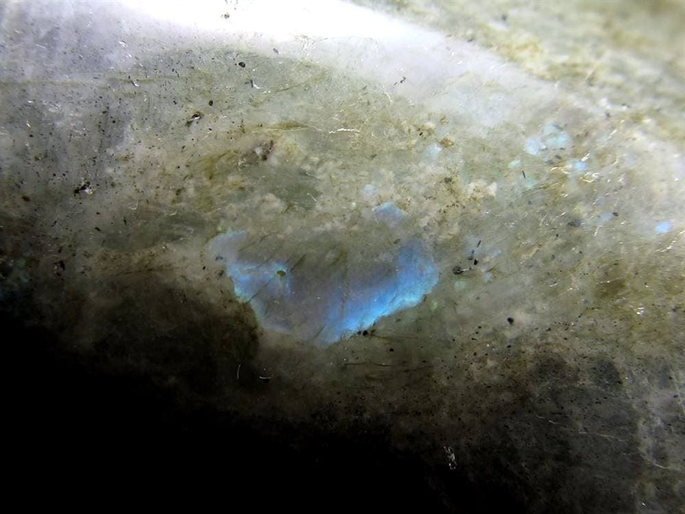 ラブラドライト 曹灰長石 勾玉 三種の神器