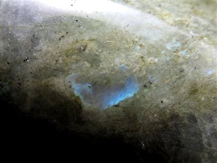 ラブラドライト 曹灰長石 勾玉 三種の神器