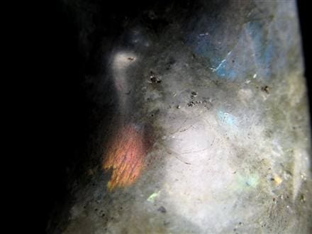 ラブラドライト 曹灰長石 勾玉 三種の神器