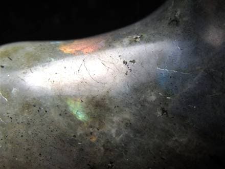 ラブラドライト 曹灰長石 勾玉 三種の神器