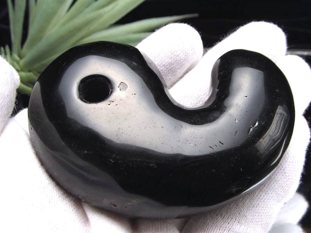 モリオン 黒水 勾玉 天然石 チベットモリオン