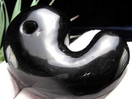 モリオン 黒水 勾玉 天然石 チベットモリオン