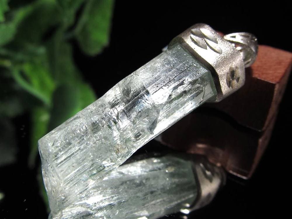 アクアマリン ペンダントトップ Silver925 結晶原石 3月の誕生石