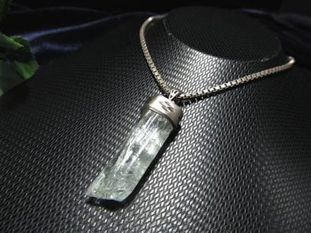 アクアマリン ペンダントトップ Silver925 結晶原石 3月の誕生石