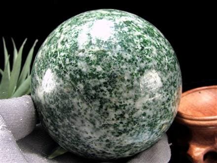 ソーシュライト 中国翡翠 ゾイサイド 丸玉 エピドート スフィア