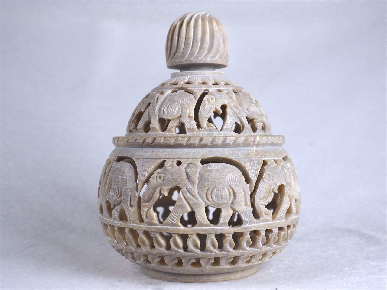 キャンドルホルダー