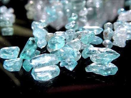 ブルーグリーン,アパタイト,燐灰石,さざれ,サザレ,細石,浄化