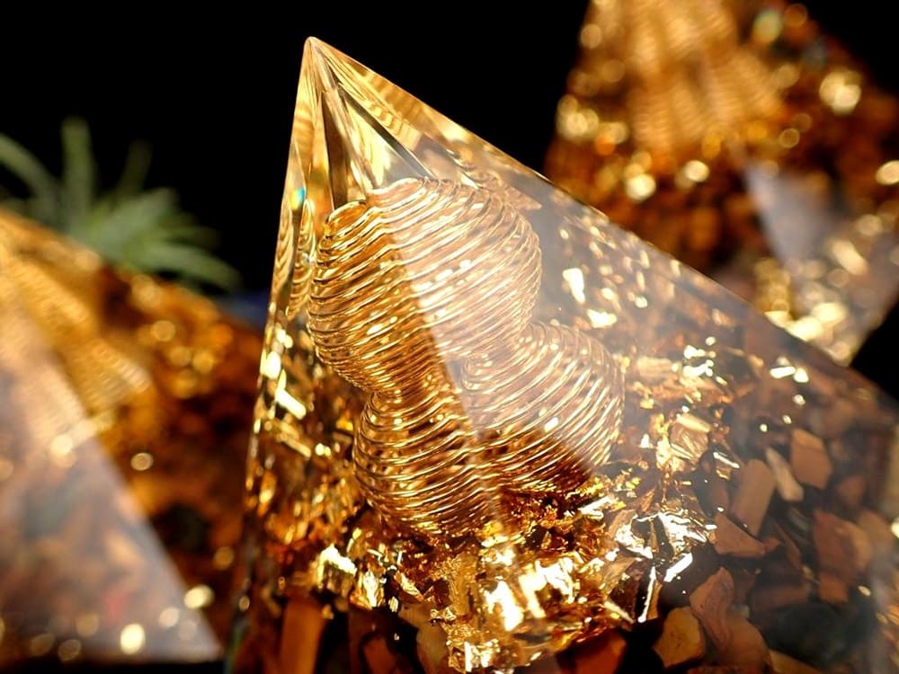 オルゴナイト ピラミッド タイガーアイ