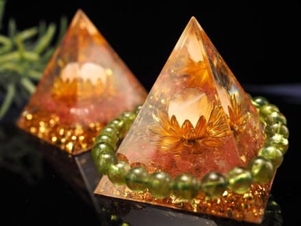 オルゴナイト ピラミッド 浄化