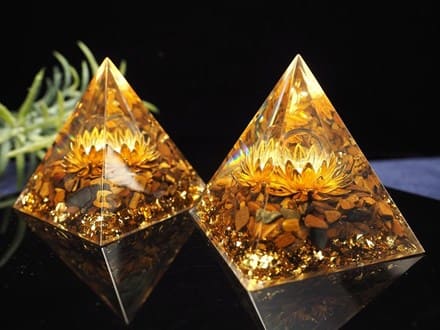 オルゴナイト ピラミッド 浄化