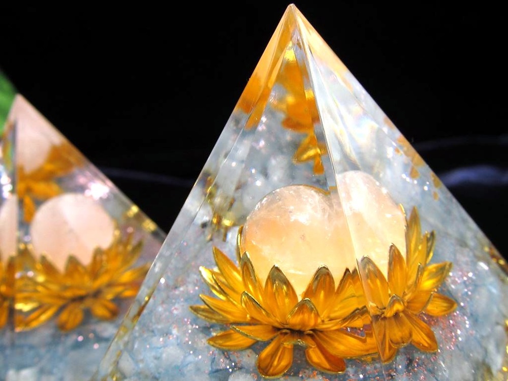 オルゴナイト ピラミッド 浄化