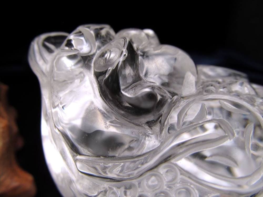 水晶 銭蛙 彫刻 置物 ブラジル産