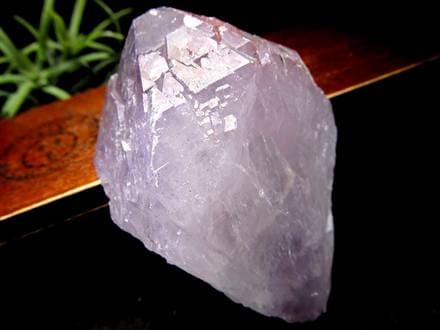 アメジスト 紫水晶 イリデッセンス 天然石 トライゴーニック