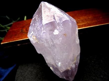 アメジスト 紫水晶 イリデッセンス 天然石 トライゴーニック