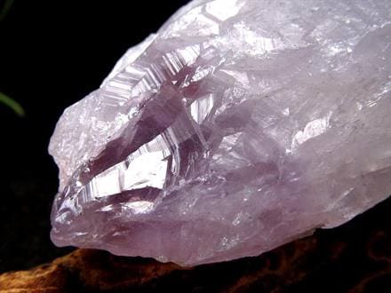 アメジスト 紫水晶 イリデッセンス 天然石 トライゴーニック