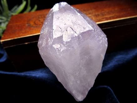 アメジスト 紫水晶 イリデッセンス 天然石 トライゴーニック