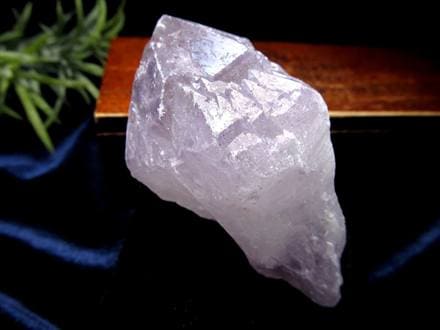 アメジスト 紫水晶 イリデッセンス 天然石 トライゴーニック
