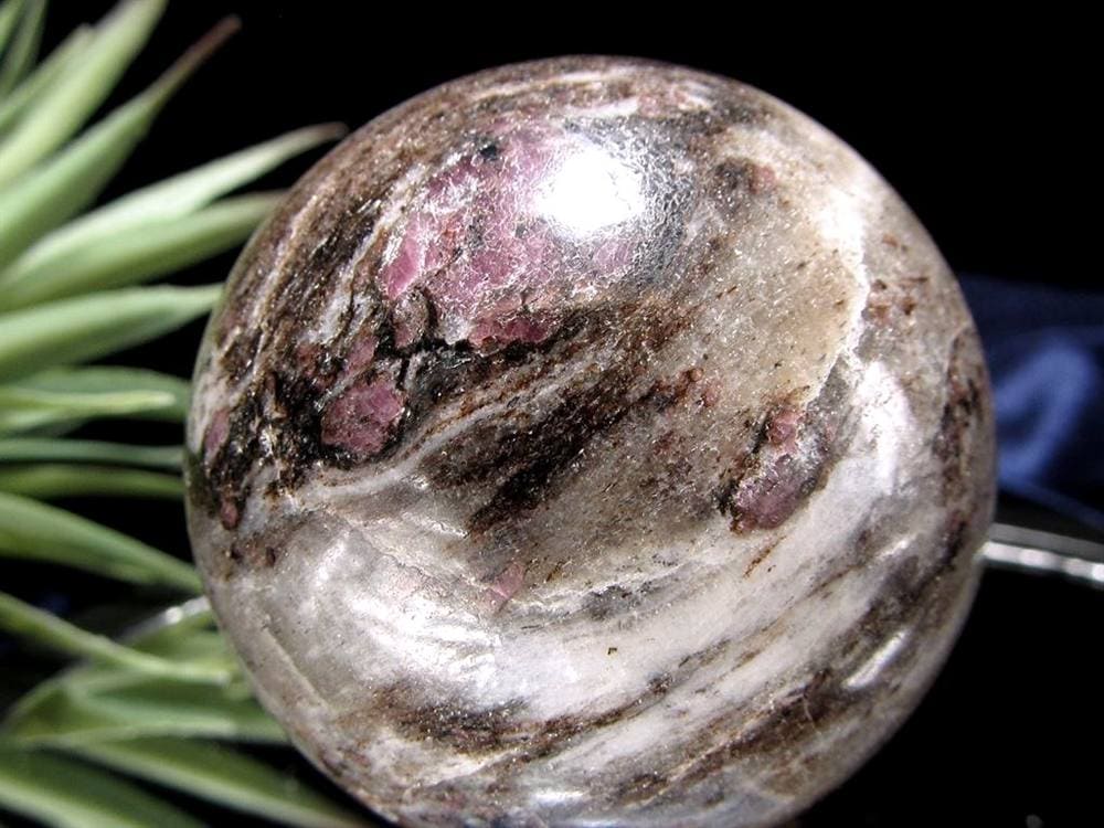 スピネルイングラナイト 尖晶石入り花崗岩 丸玉 置物 インド産