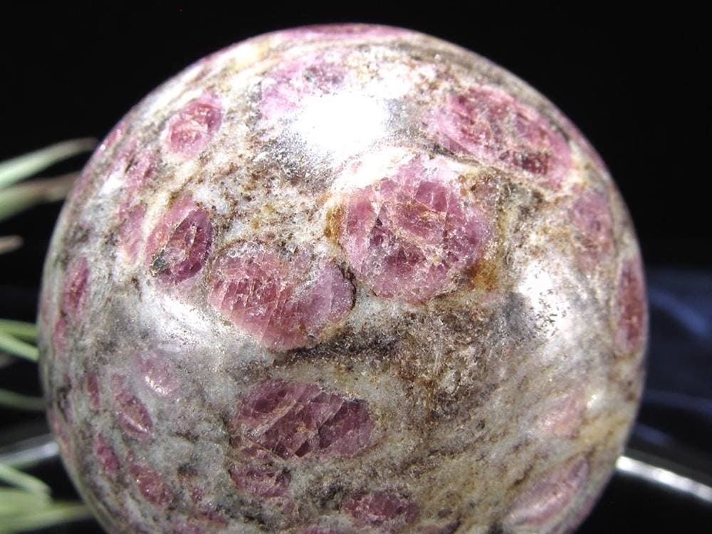 スピネルイングラナイト 尖晶石入り花崗岩 丸玉 置物 インド産