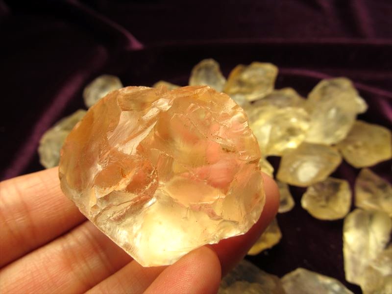 シトリン　原石 ◇希少！シトリン原石◇人気の大粒◇ブラジル産◇500グラム1400円